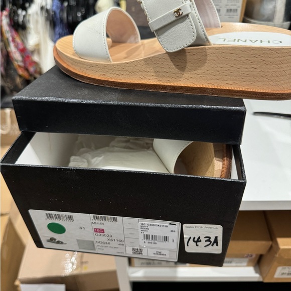 Chanel worn once - Picture 3 of 3